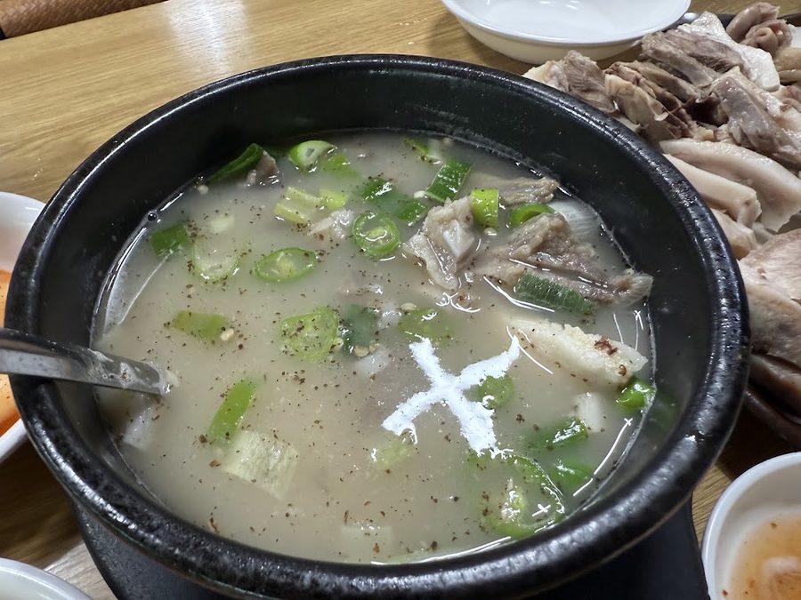 Hwayang Market Halmeoni Sundaeguk