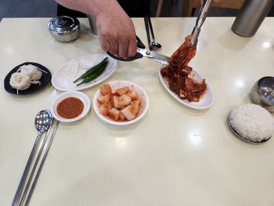 찐한부산돼지국밥