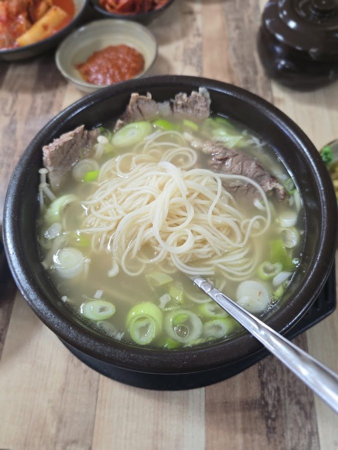 Gaeseong Onggi Gomtang