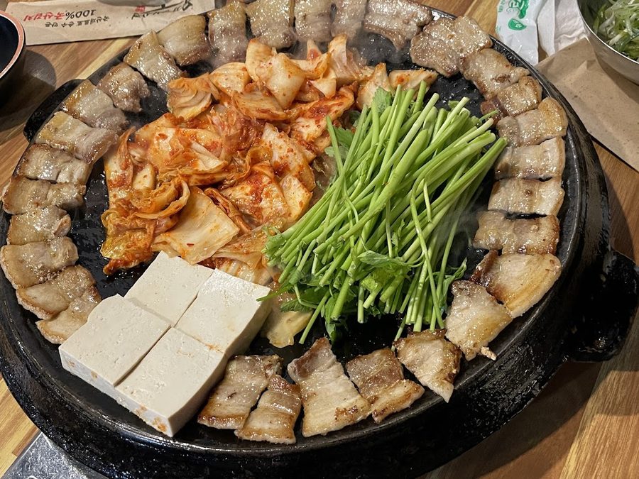 Mushoe Kimchi Samgyeop Gunja Branch