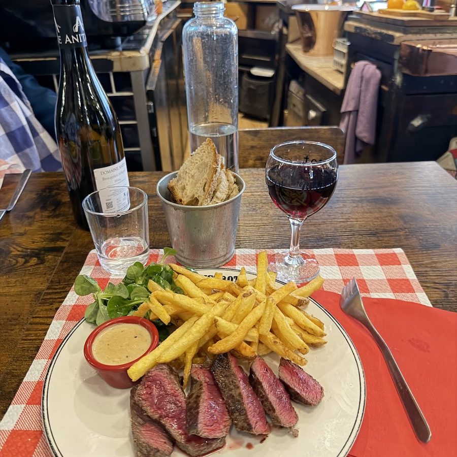 Au Bistro