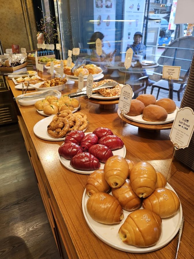 Bakery & Cafe