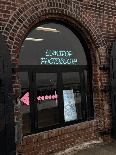 Lumipop Studios | NYC PHOTOBOOTH