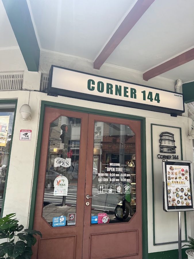 CORNER 144