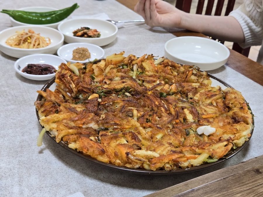 Guksu Meongneun Nal