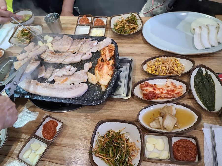 솥뚜껑삼겹살