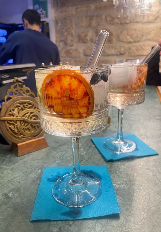 Aux Trois