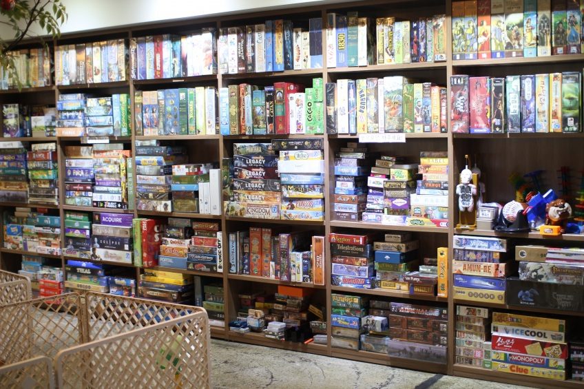 Kadeupam board game café