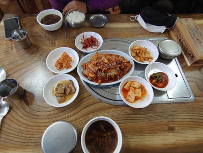 フニ食堂