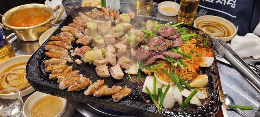 구들짱황소곱창삼겹살