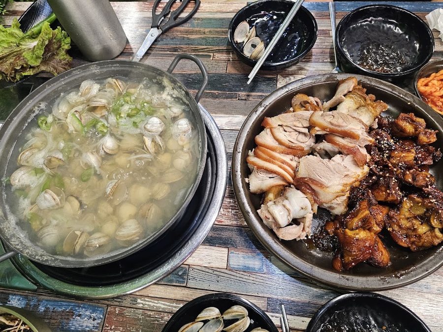 Wara Kalguksu and Jokbal