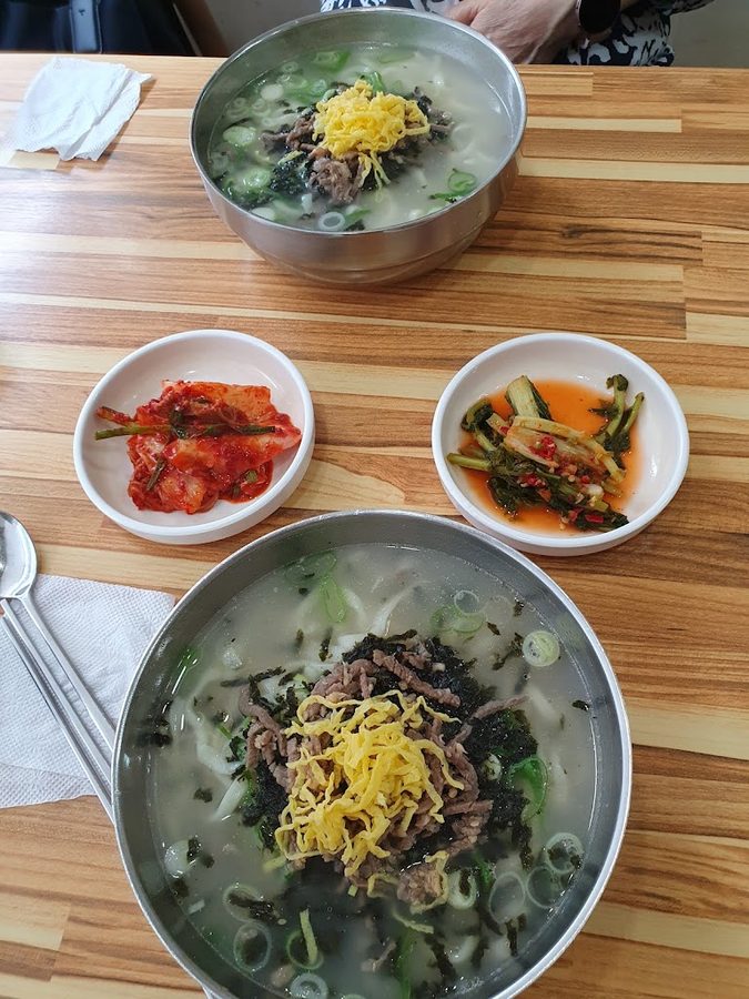 Solsam Son Kalguksu Bossam