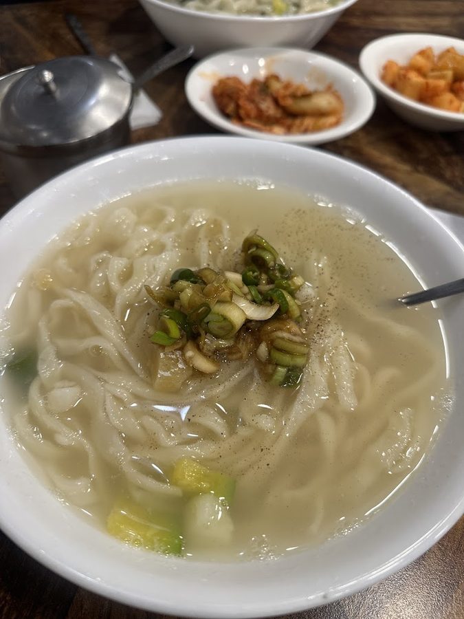 Harubang Kalguksu Gimbap