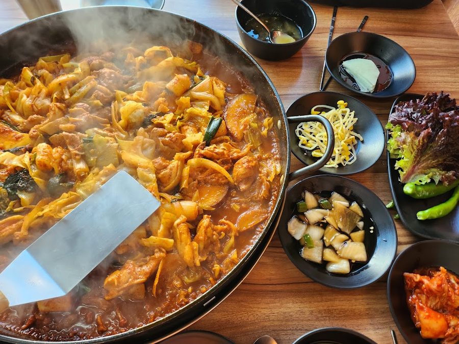 Hwanggeum Dakgalbi