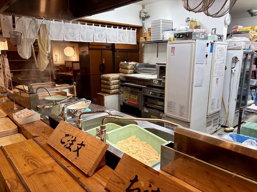 鶴丸うどん本舗 小禄店