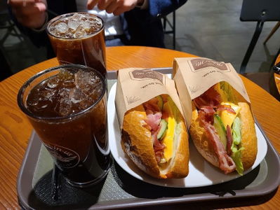 엔제리너스 울산성남강변점