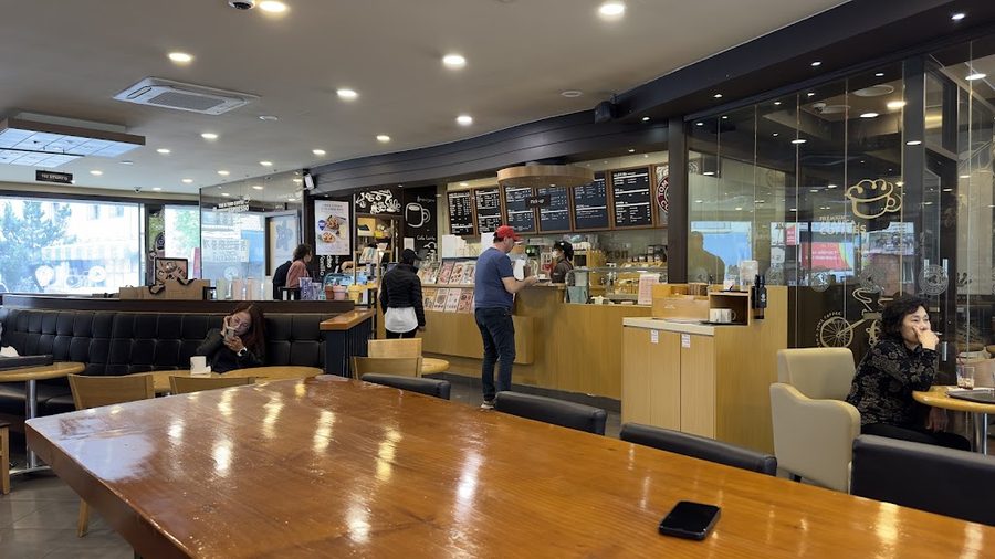 Tom N Toms Coffee
