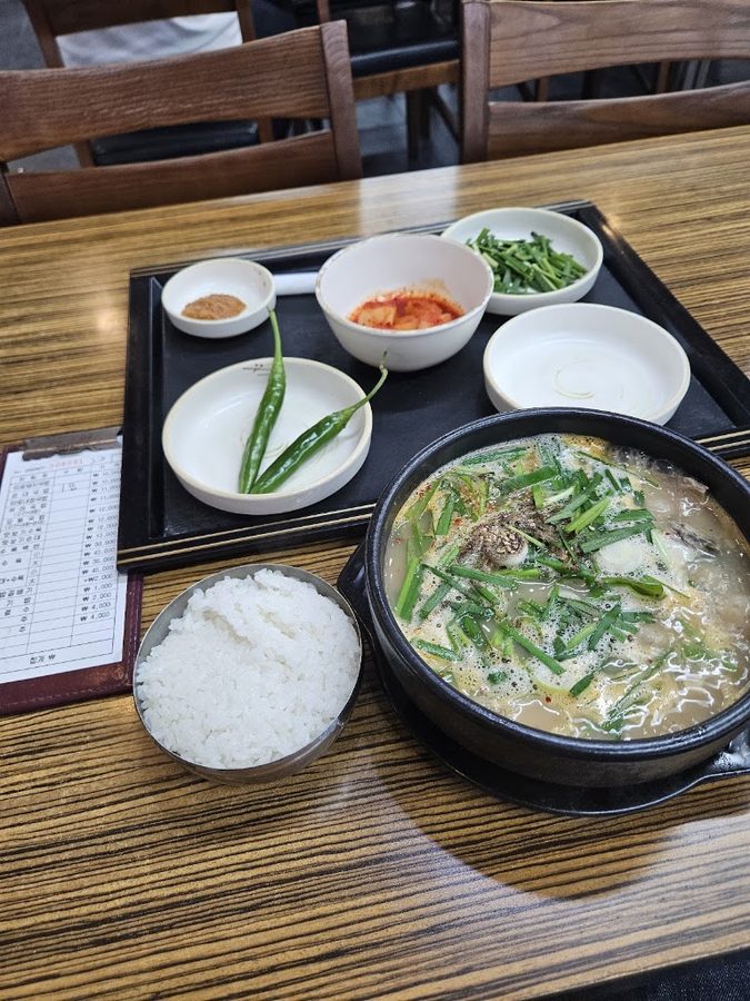 Jangsuchon 24 Hour Sundae • Dwaeji Gukbap