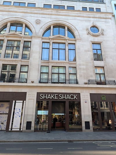 Shake Shack Tottenham Court Road