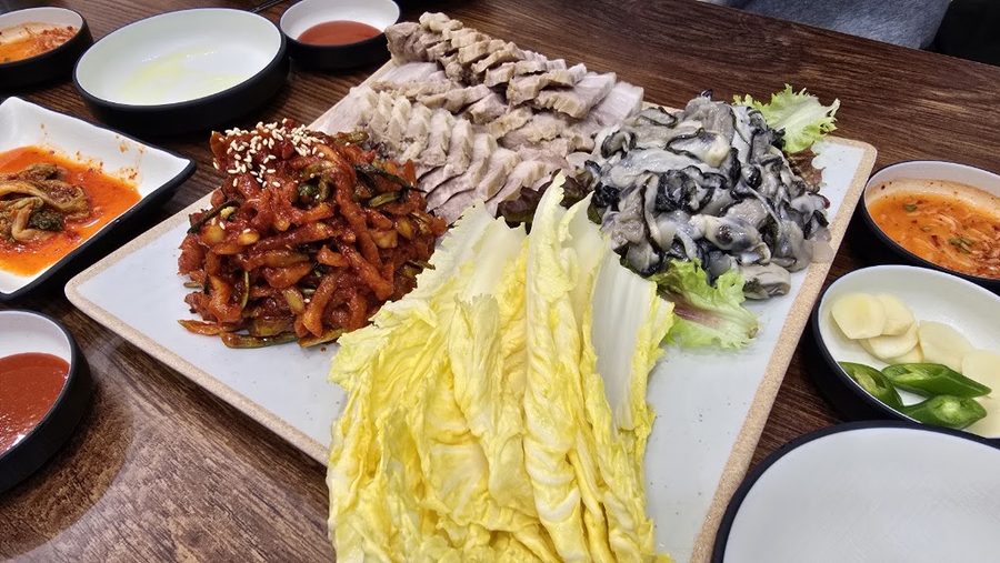 Jinseong Kalguksu Bossam