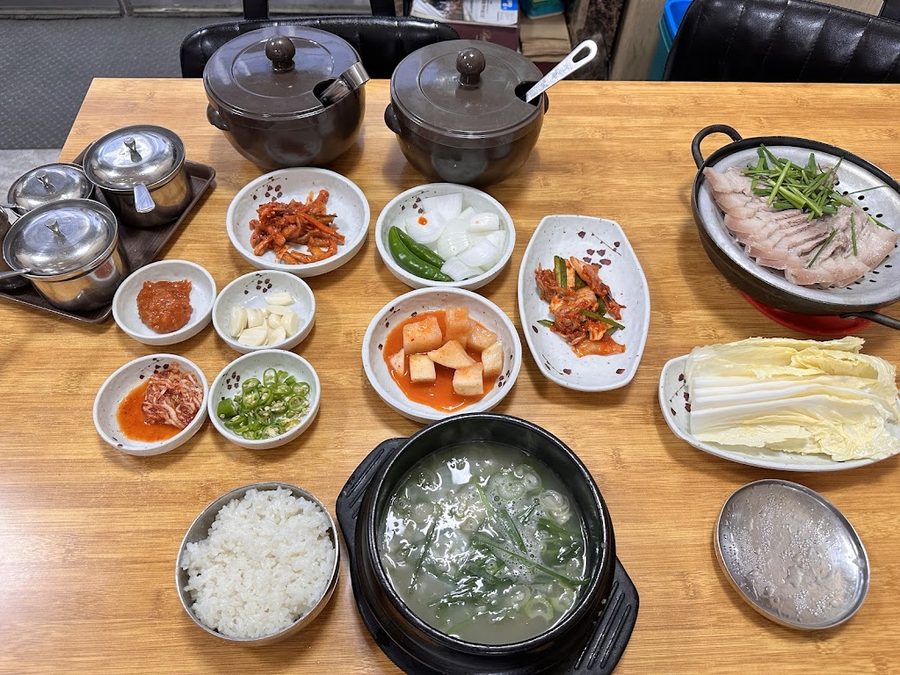 Busan Dwaeji Gukbap