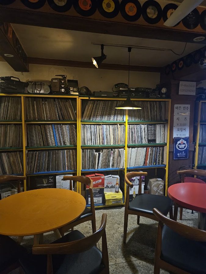 Serabi music room & Bar