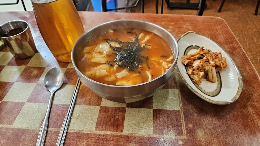 Myeongdong Kalguksu