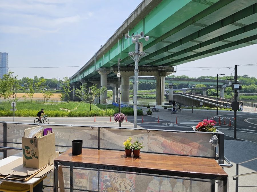 Hangang Park Yongbi Rest Area