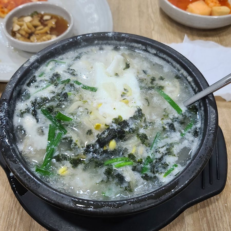 Kim Myeongja Gul Gukbap
