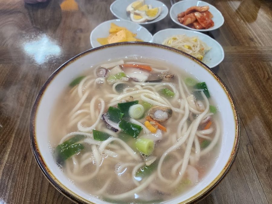 Eomeoni Guksu