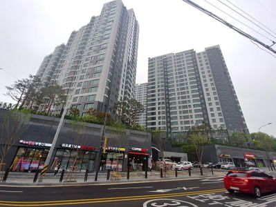 Acro River Heim Apartments