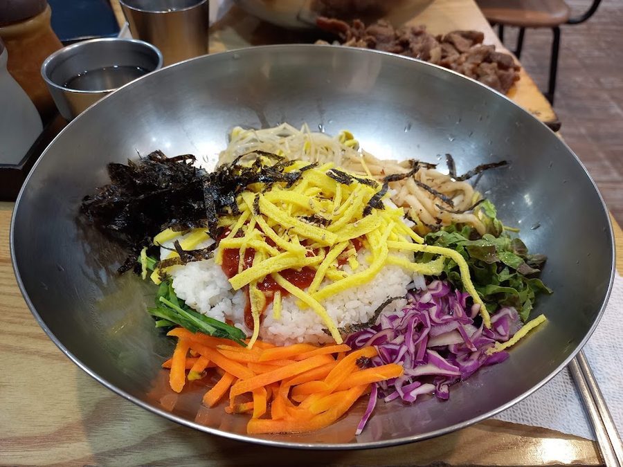 Yukssam Naengmyeon