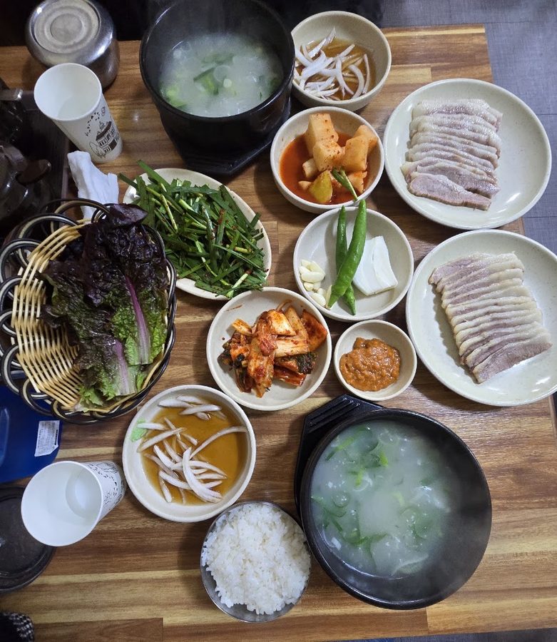 Gaya Park Dwaeji Gukbap Busan National University Branch