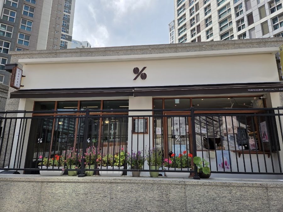 Ten Percent Coffee Busan Ocean Paragon Branch
