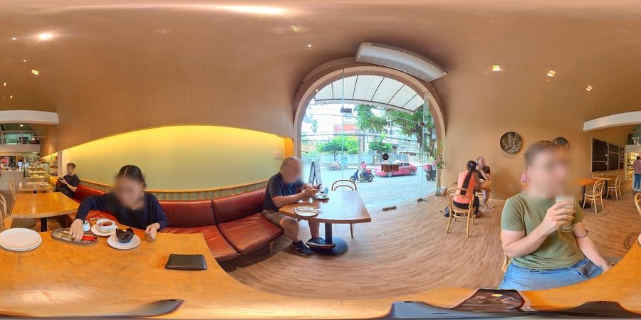 Holey Artisan Bakery and Cafe Suan Phlu
