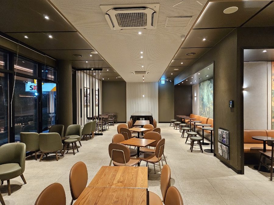Starbucks Chuncheon Husuk-ro DT Branch