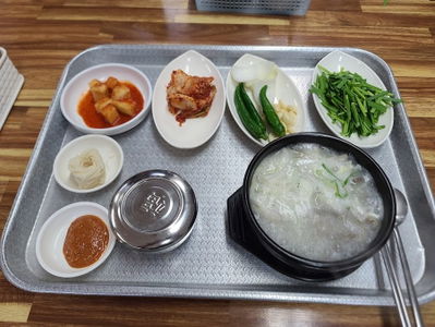 고향 돼지국밥