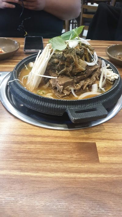 Tongppyeo Gamjatang Banyeo Seonsuchon Branch
