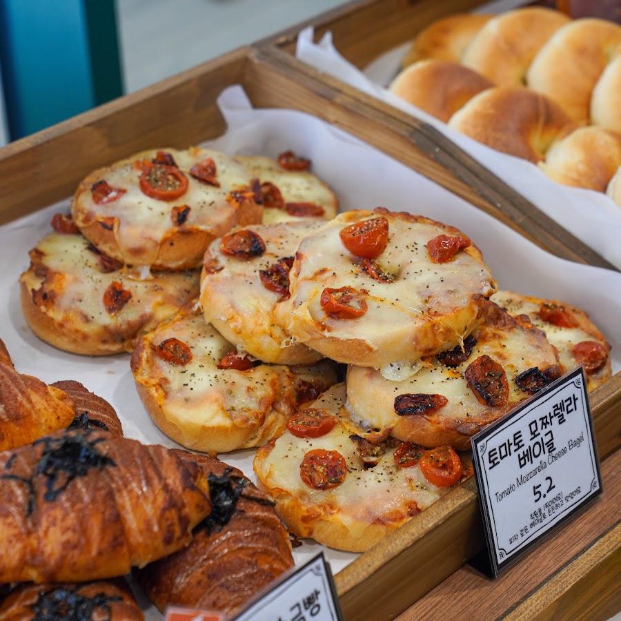 Oveve Bakery