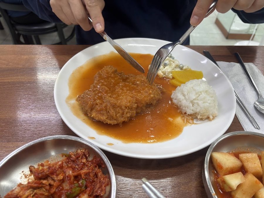 Uri Halmae Seolleongtang & Hamheung Naengmyeon