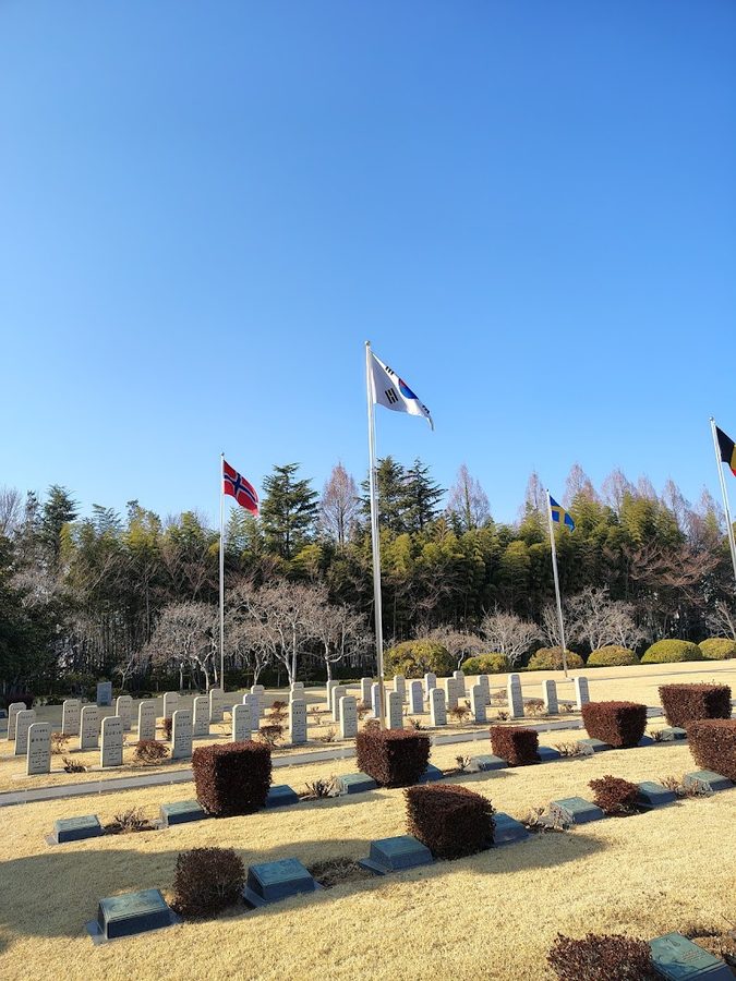 United Nations Memorial Park Parking Lot