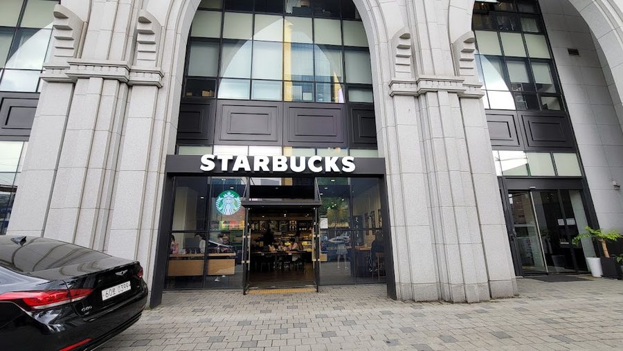Starbucks Sinsa Station
