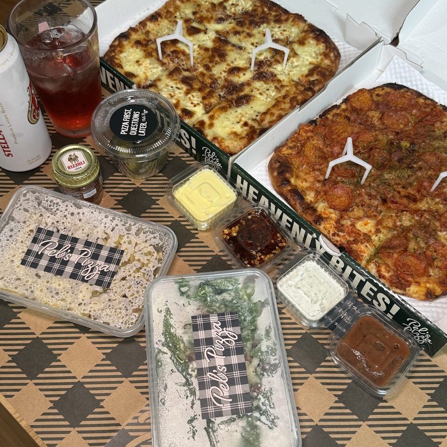 Fell's Pizza Apgujeong Branch