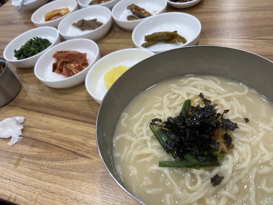 Myeongdong Kalguksu