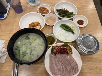 真正有名的豬肉湯飯