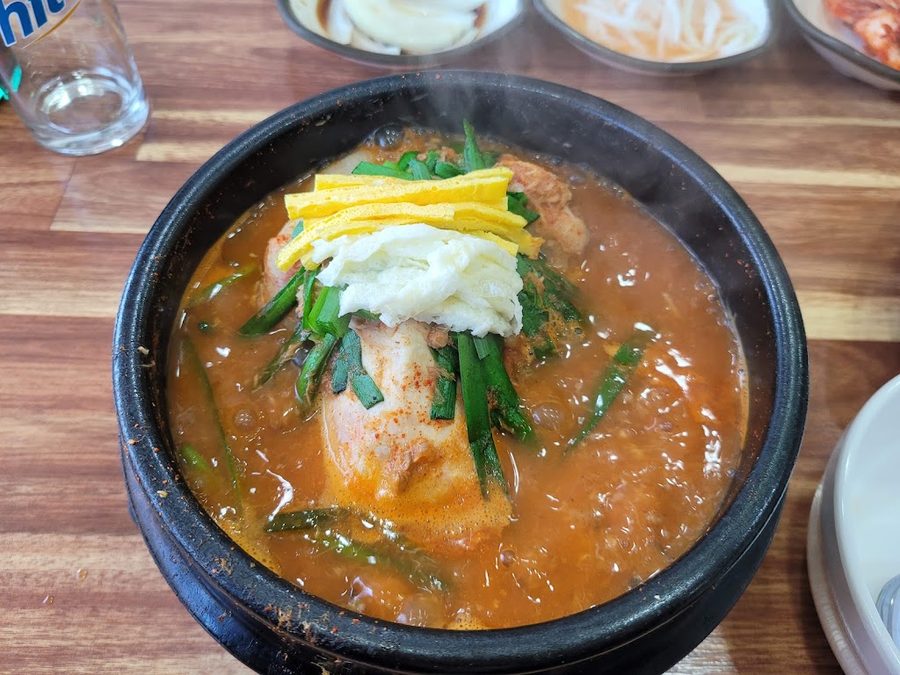 Gangbyeon Eotang Guksu Samgye Seongdang Branch