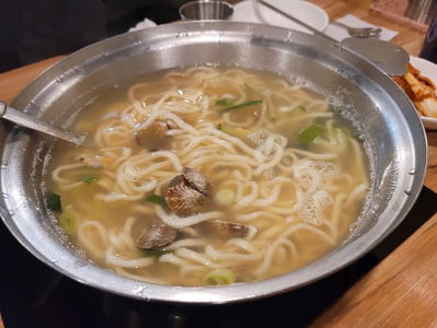 Songga Kalguksu Jokbal