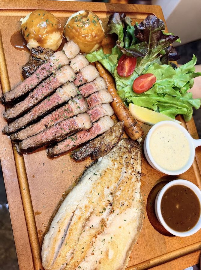 Cozii Steak and Restaurant โคซี่ สเต๊ก