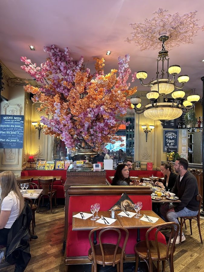 Le Bistro