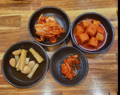 Gohyang Gamasot Gomtang